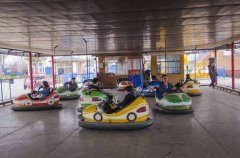 游樂設(shè)備碰碰車應(yīng)該選擇什么樣的場地呢？