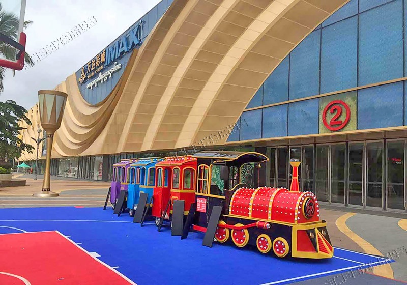 客戶場(chǎng)地觀光小火車(chē)實(shí)拍